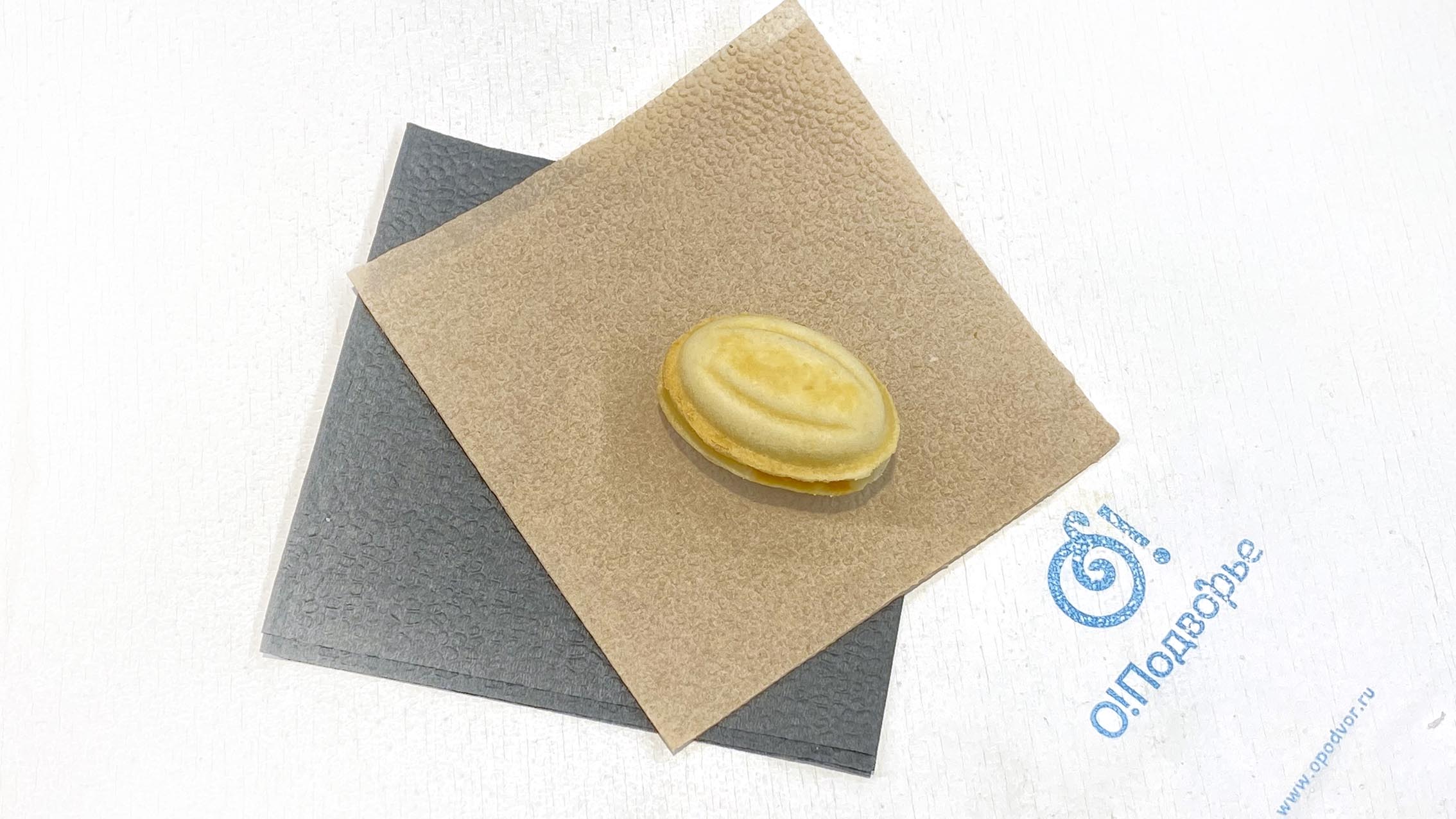 Печенье "Орешек" без глютена, начинка - сгущеное молоко без лактозы, 25 грамм  (Римма)